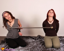 Neck spreader bar